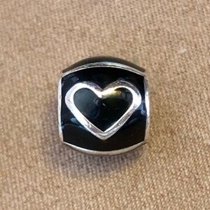 🆕Listing! Brighton Night Glow Heart bead Silver heart on black enamel Retired